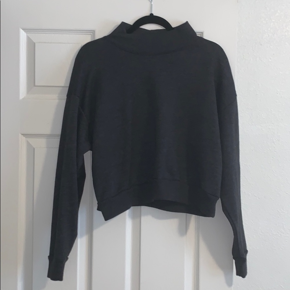 Grey sweater crop top